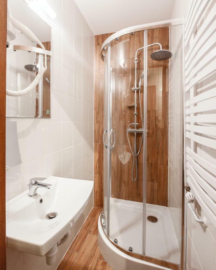 Ginger Aparthostel Krakow Dış mekan fotoğraf